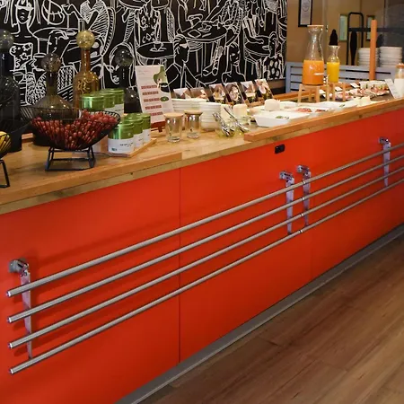 Hotel Hotelf1 Laval Changé