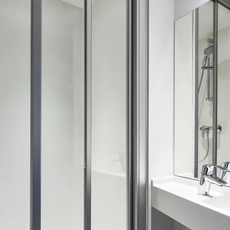 فندق Hotelf1 Laval *