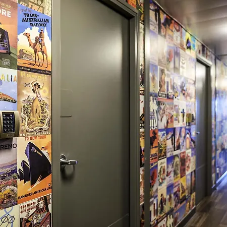 Hotelf1 Laval فندق *