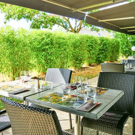 Hotelf1 Laval Changé