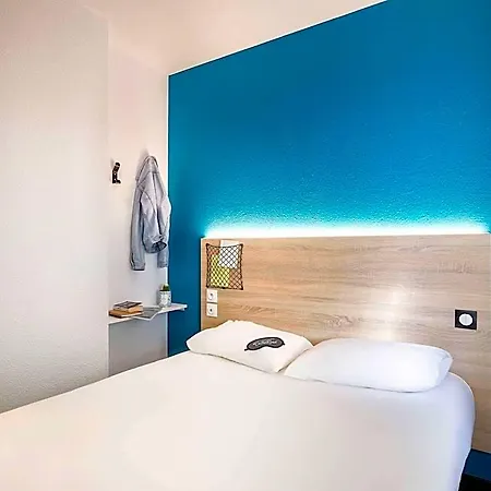 Hotel Hotelf1 Laval *