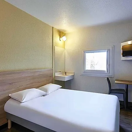 Hotelf1 Laval Hotel *