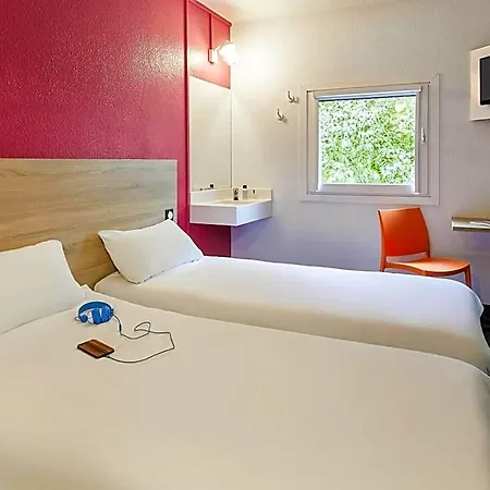 Hotel Hotelf1 Laval *