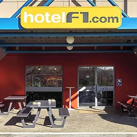 Hotelf1 Laval Hotel Changé