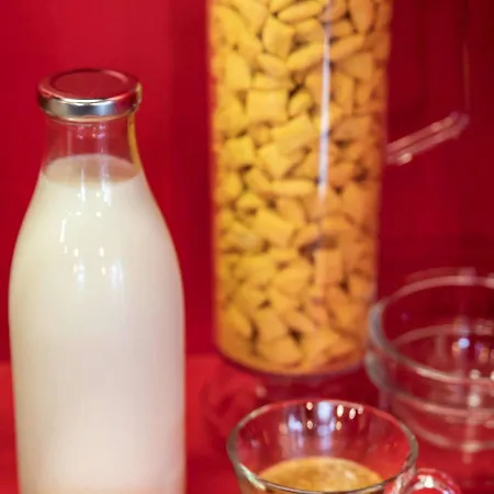 Hotelf1 Laval * Changé