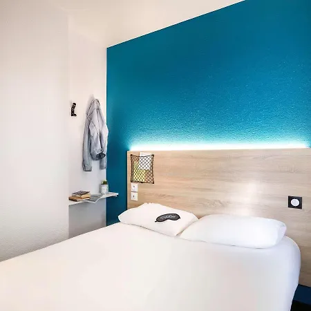 Hotel Hotelf1 Laval