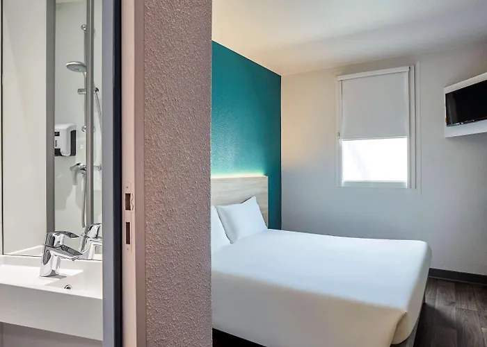 Hotelf1 Laval 酒店 Changé