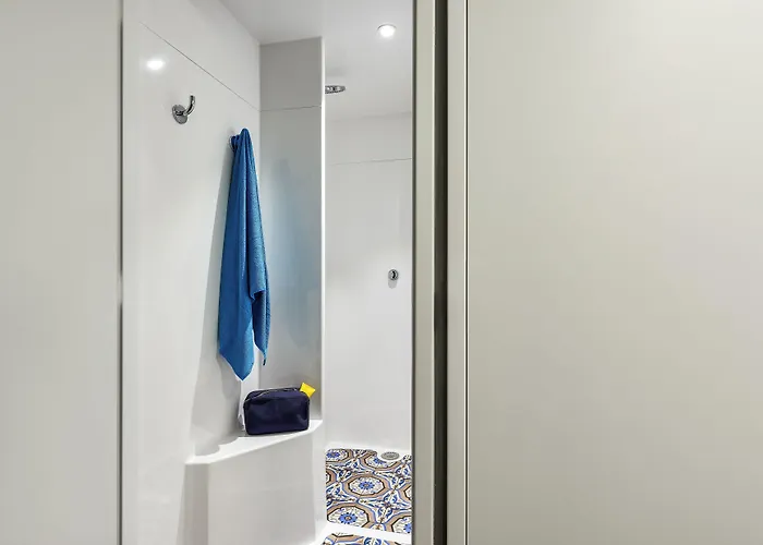 Hotelf1 Laval Hotel *