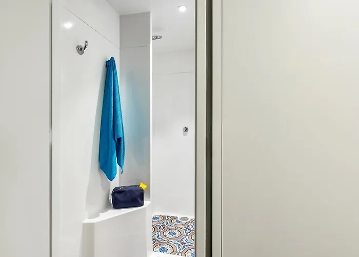 Hotelf1 Laval Changé