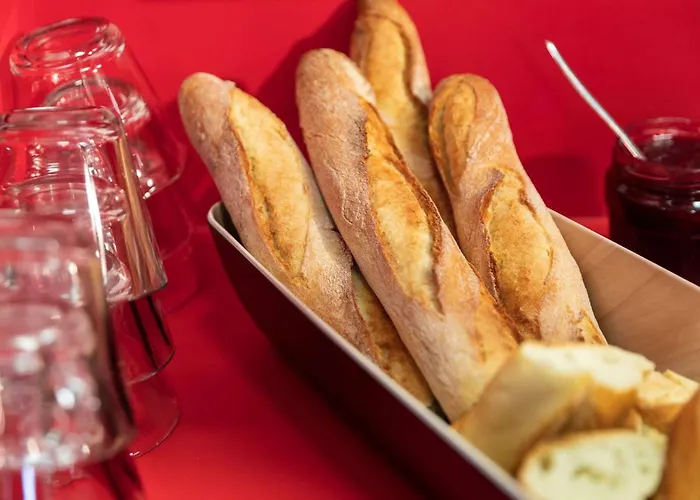 Hotel Hotelf1 Laval *